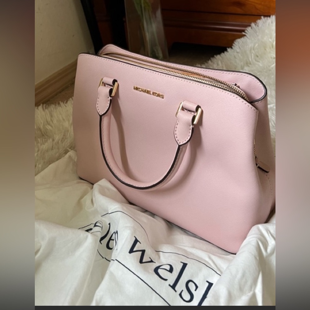 Authentic Michael Kors Adele large satchel